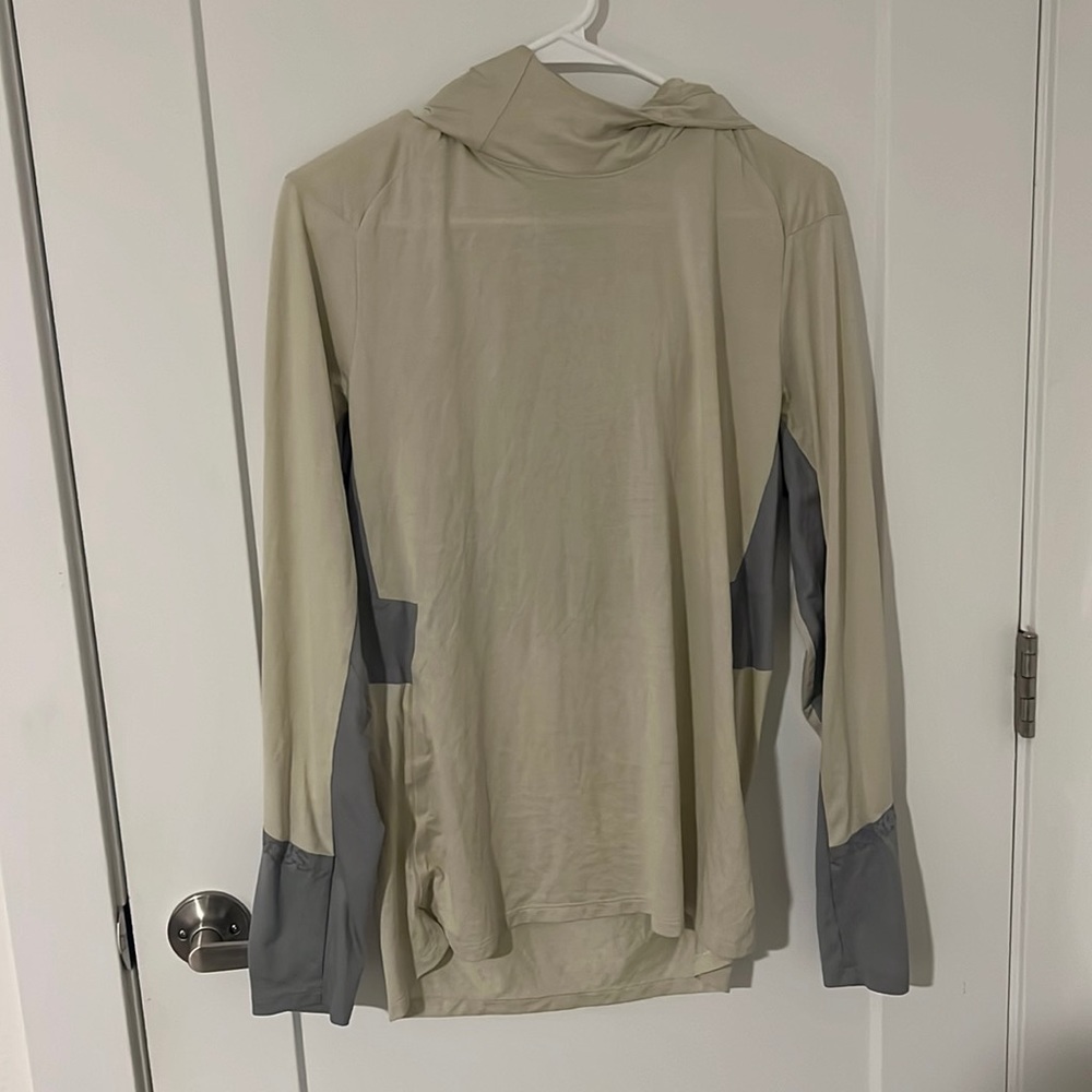 Men’s Lululemon long sleeve